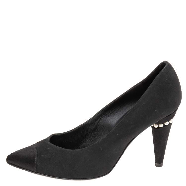 Pre Owned Chanel Black Canvas CC Cap Toe Pumps Size 37