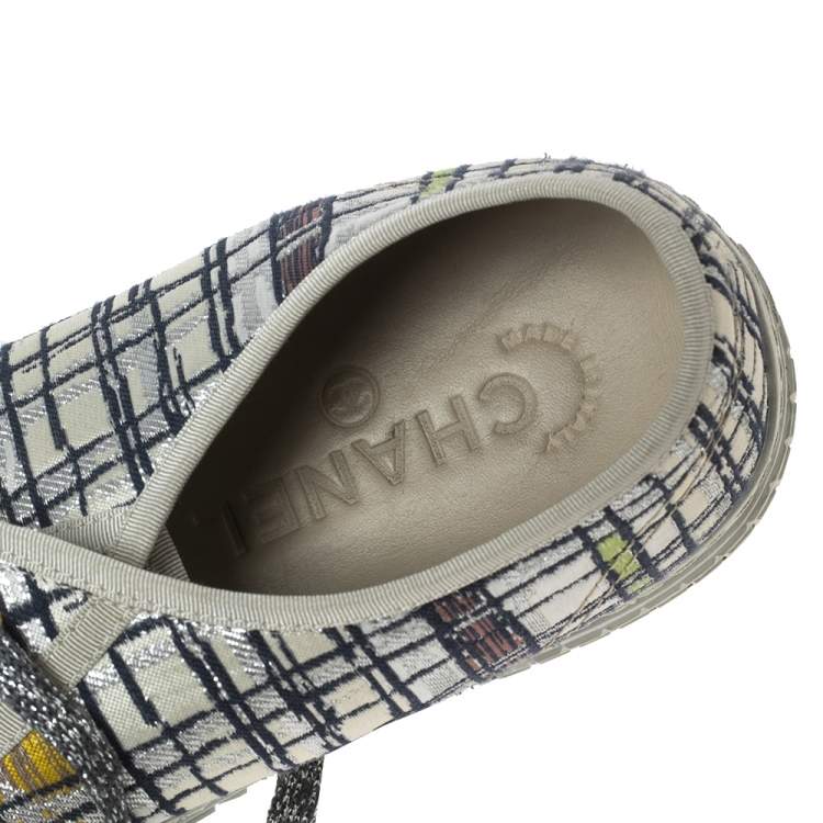 Pre Owned Chanel White Printed Fabric and Gold Lurex Cap Toe Low-Top Sneakers Size 41