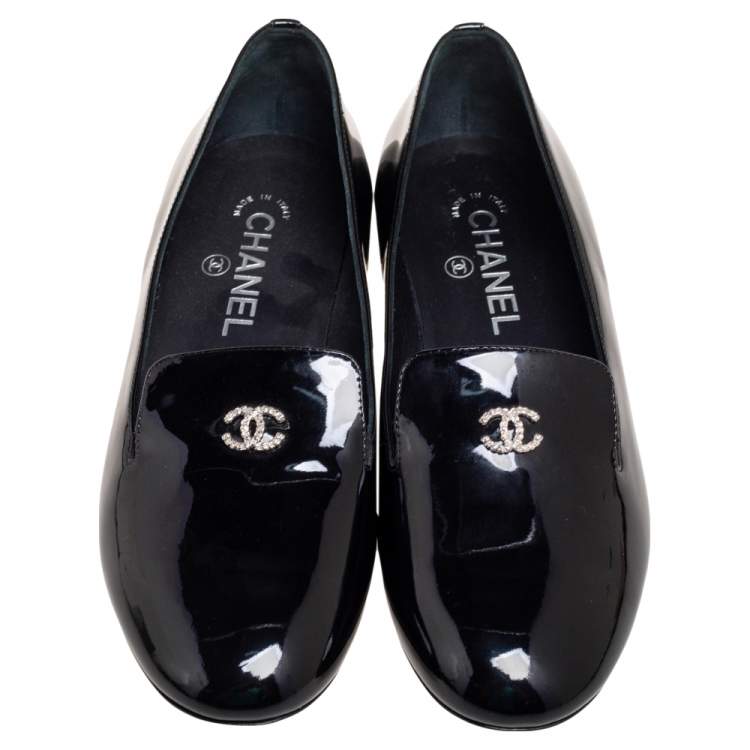 Pre Owned Chanel Black Patent Leather CC Faux Pearl Loafers Size 38
