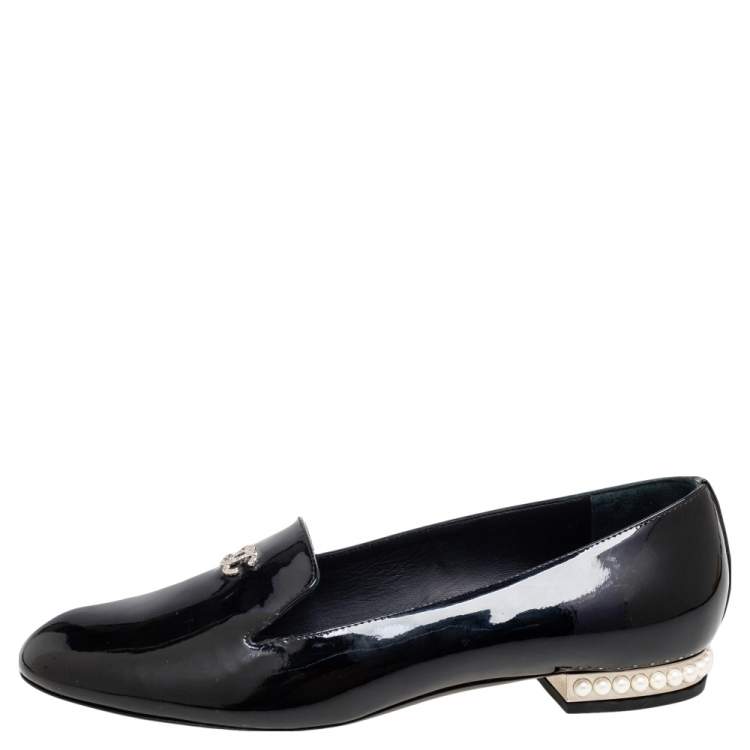 Pre Owned Chanel Black Patent Leather CC Faux Pearl Loafers Size 38