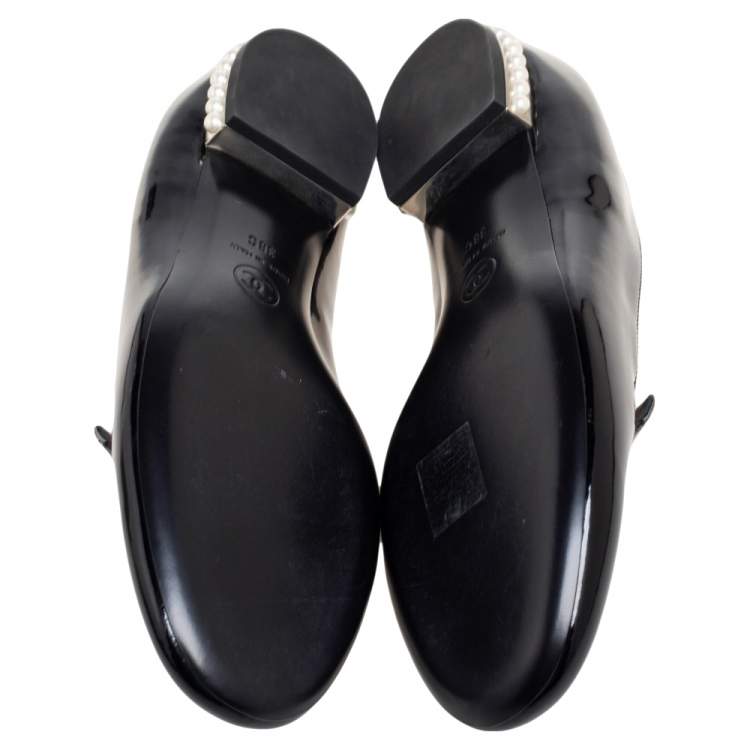 Pre Owned Chanel Black Patent Leather CC Faux Pearl Loafers Size 38