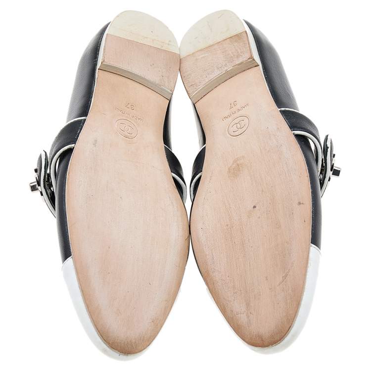 Pre Owned Chanel Black/White Leather CC Cap Toe Slip On Loafers Size 37