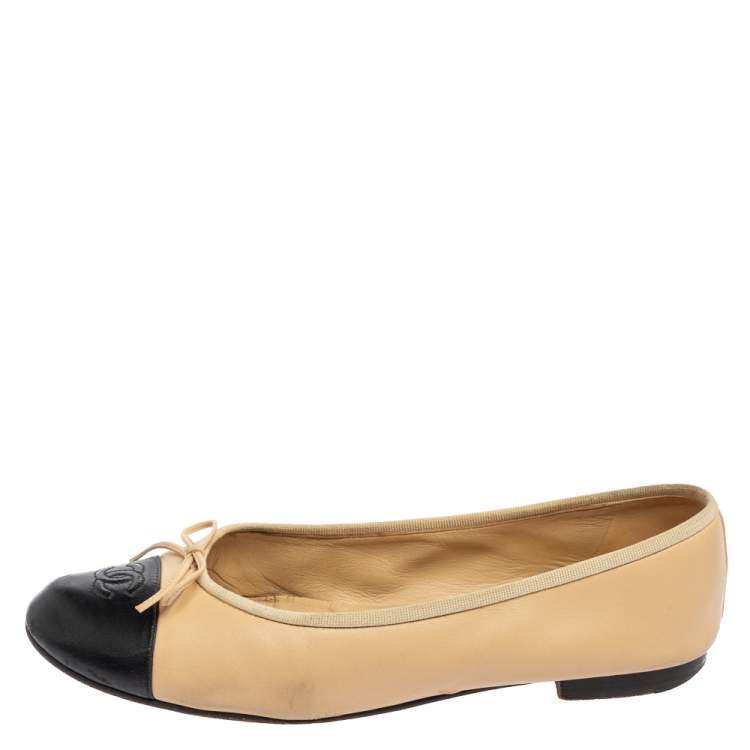 Chanel Beige/Black Leather Bow CC Cap-Toe Ballet Flats Size 41.5 Chanel |  The Luxury Closet