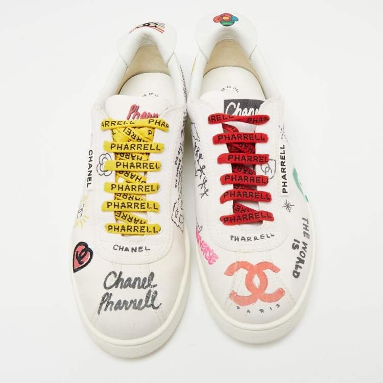 Pre Owned Chanel x Pharrell White Canvas Graffiti Low-Top Sneakers Size 42