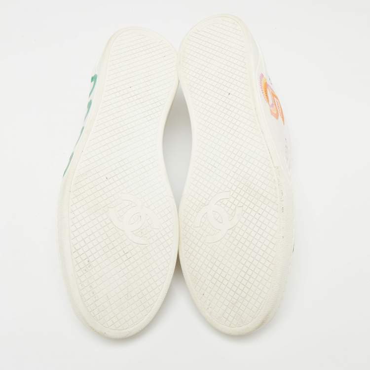 Pre Owned Chanel x Pharrell White Canvas Graffiti Low-Top Sneakers Size 42