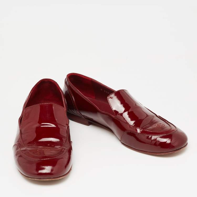 Pre Owned Chanel Burgundy Patent Leather CC Loafers Size 39.5