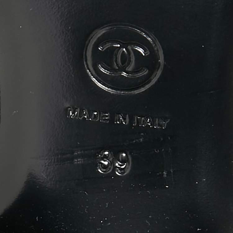 Pre Owned Chanel  Black Leather CC Chain Link Slip On Loafers Size 39