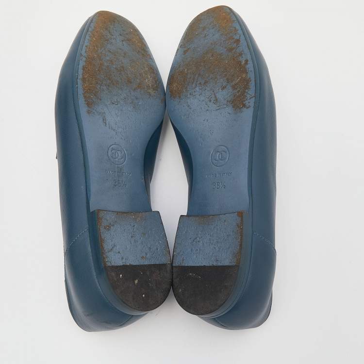 Pre Owned Chanel Blue Leather CC Slip On Loafers Size 36.5