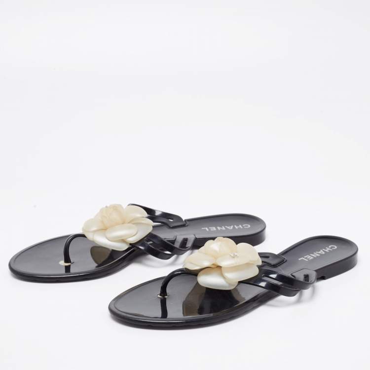 Chanel Black Rubber Camellia Thong Sandals Size 40 Chanel