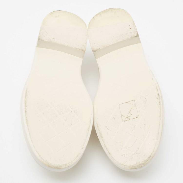 Pre Owned Chanel Off  White Quilted Leather Interlocking CC Logo Loafers Size 36