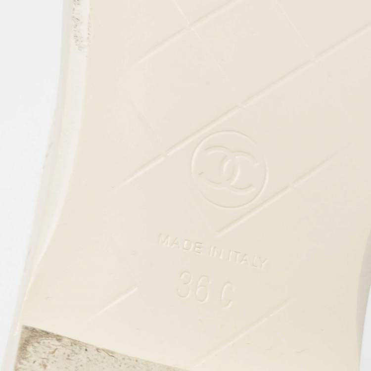 Pre Owned Chanel Off  White Quilted Leather Interlocking CC Logo Loafers Size 36