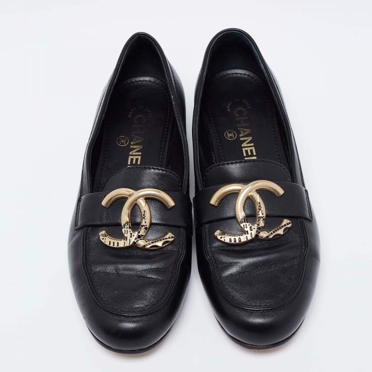 Pre Owned Chanel Black Leather Metal CC Slip On Loafers Size 38.5