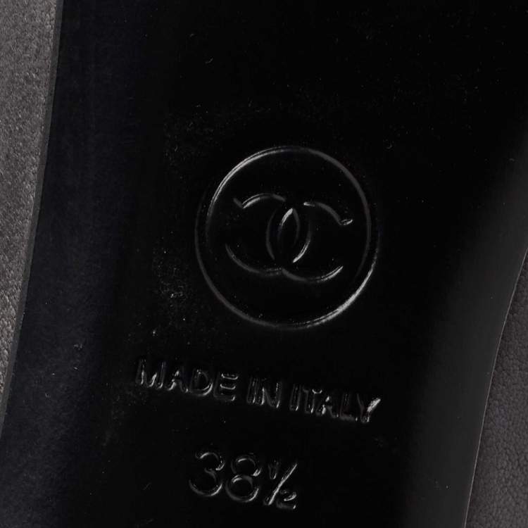 Pre Owned Chanel Dark Grey/Navy Blue Leather Cap Toe Ankle Length Boots Size 38.5