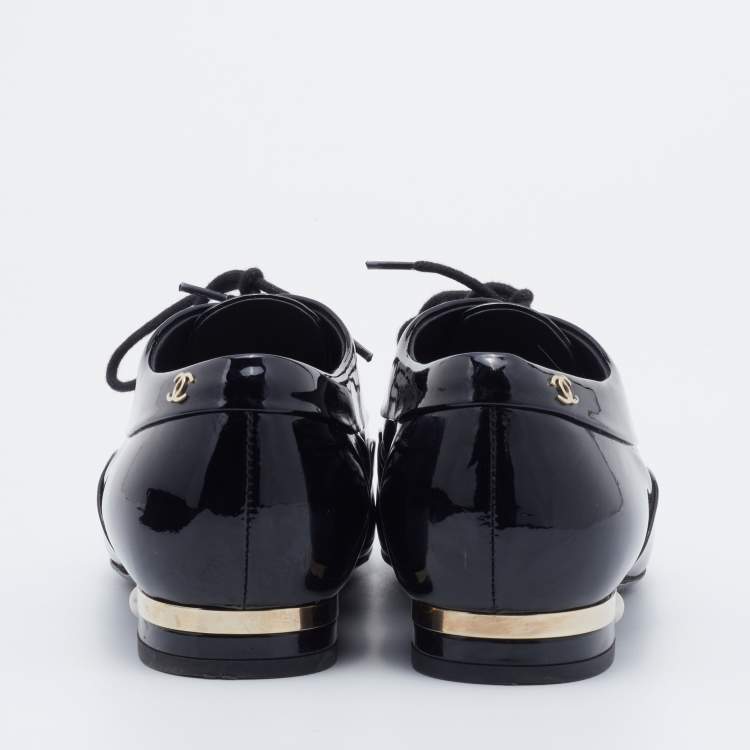 Pre Owned Chanel Black Patent Leather Pearl Embellished Lace Up Oxford Size 36.5