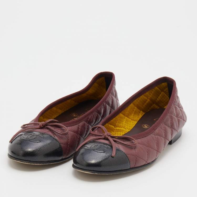 Chanel Burgundy/Black Patent and Leather CC Bow Cap Toe Ballet Flats Size  36 Chanel