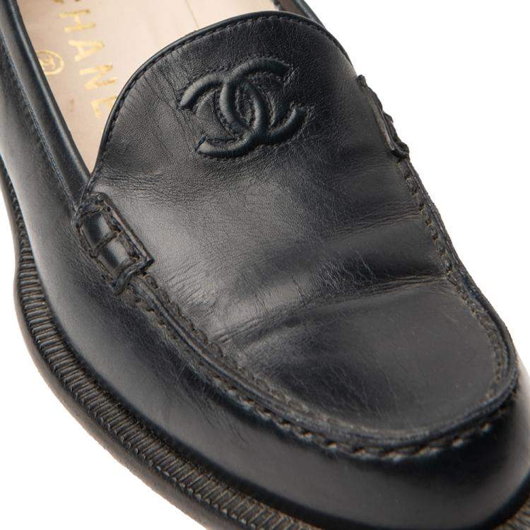 Pre Owned Chanel Classic Blue Loafers Size EU 37