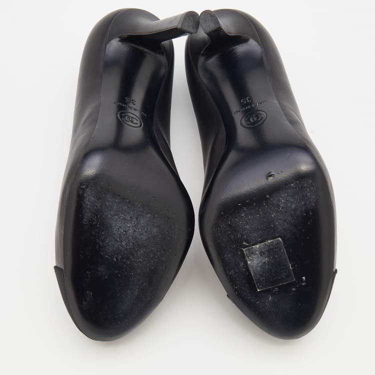 Pre Owned Chanel Black Leather And Fabric Cap Toe Camellia Pearl Embellished Pumps Size 35