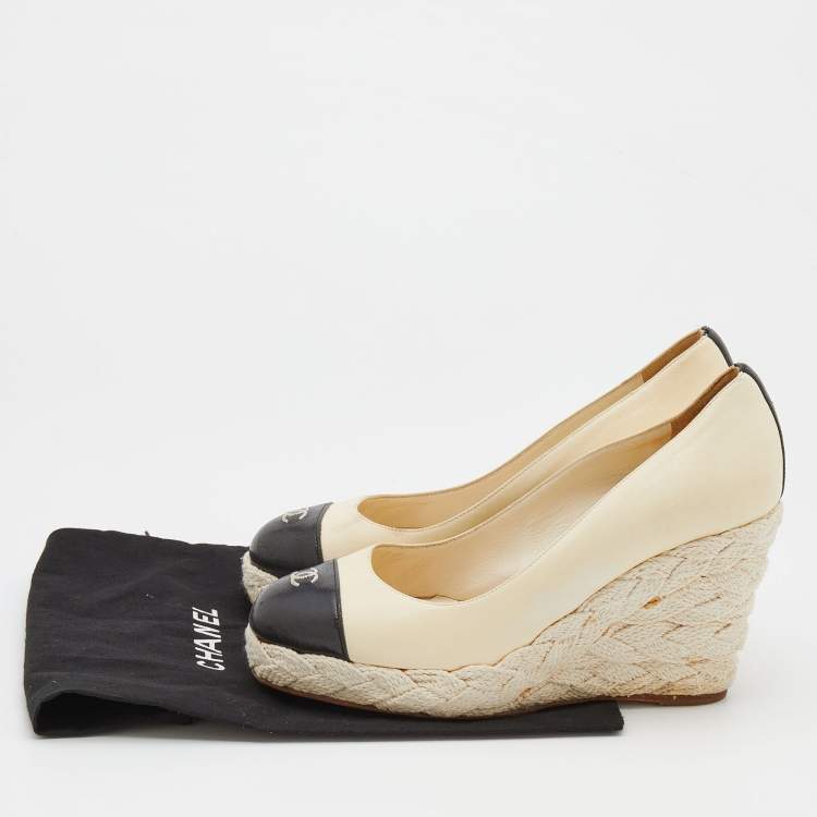 Pre Owned Chanel Cream/Black Leather CC Cap Toe Espadrille Platform Wedge Pumps Size 36.5