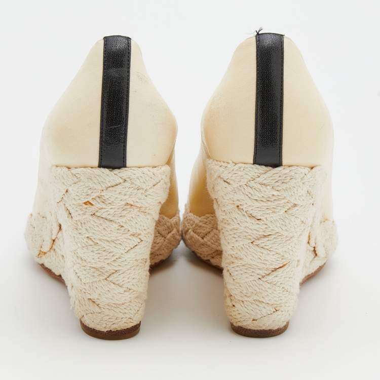 Pre Owned Chanel Cream/Black Leather CC Cap Toe Espadrille Platform Wedge Pumps Size 36.5