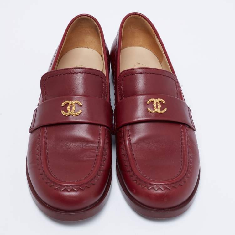 Pre Owned Chanel Burgundy Leather CC Loafers Size 38.5