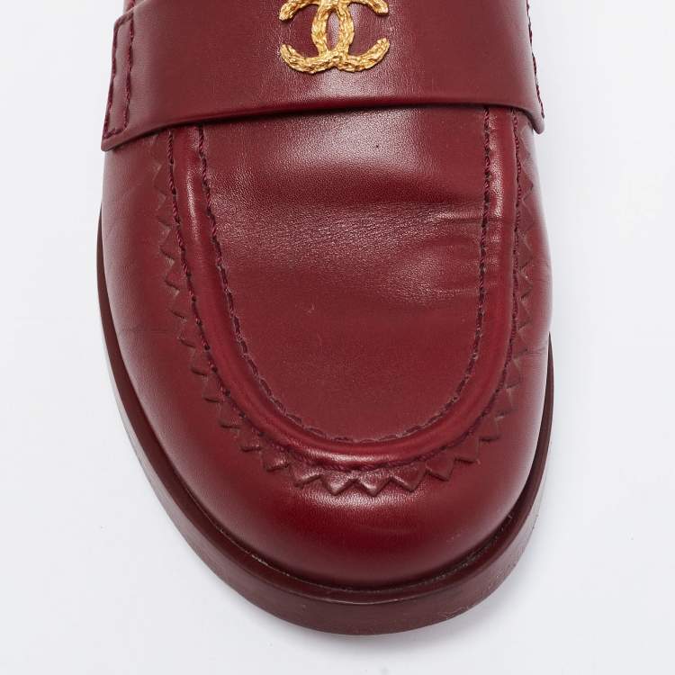 Pre Owned Chanel Burgundy Leather CC Loafers Size 38.5