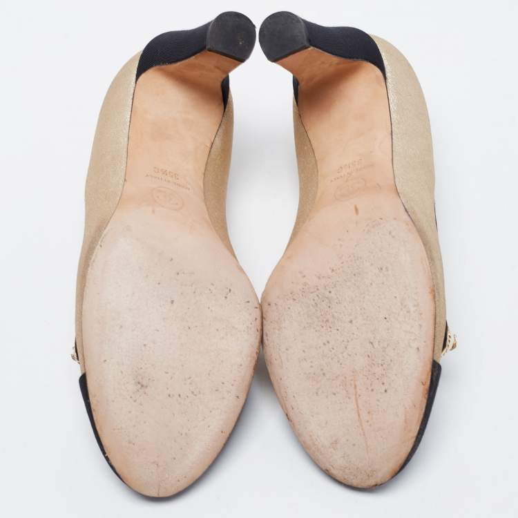 Pre Owned Chanel Gold/Black Glitter Suede and Fabric CC Pearl Cap Toe Pumps Size 35.5
