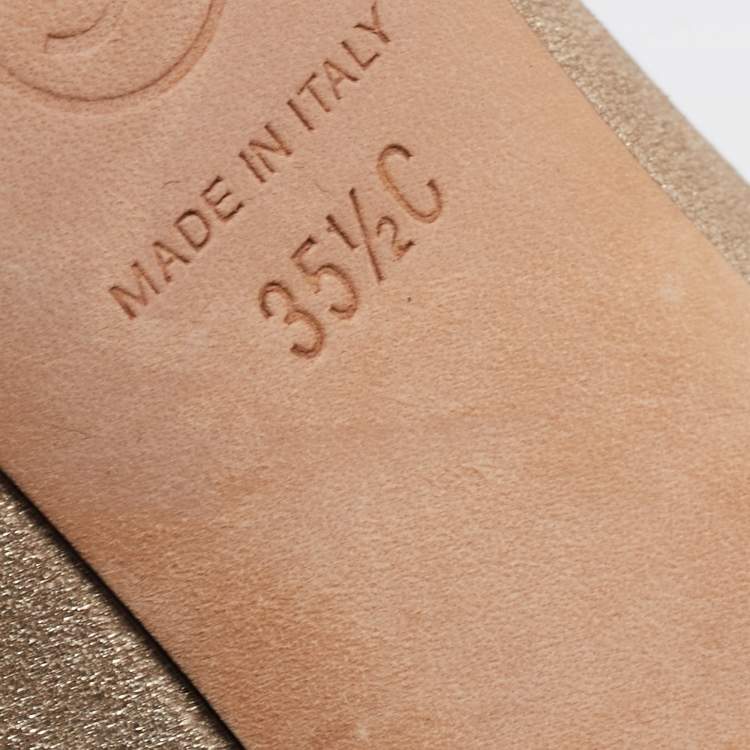 Pre Owned Chanel Gold/Black Glitter Suede and Fabric CC Pearl Cap Toe Pumps Size 35.5