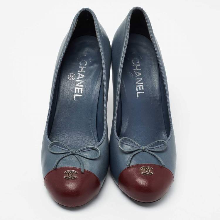 Pre Owned Chanel Slate Gray/Burgundy Leather CC Cap-Toe Bow Pumps Size 38.5