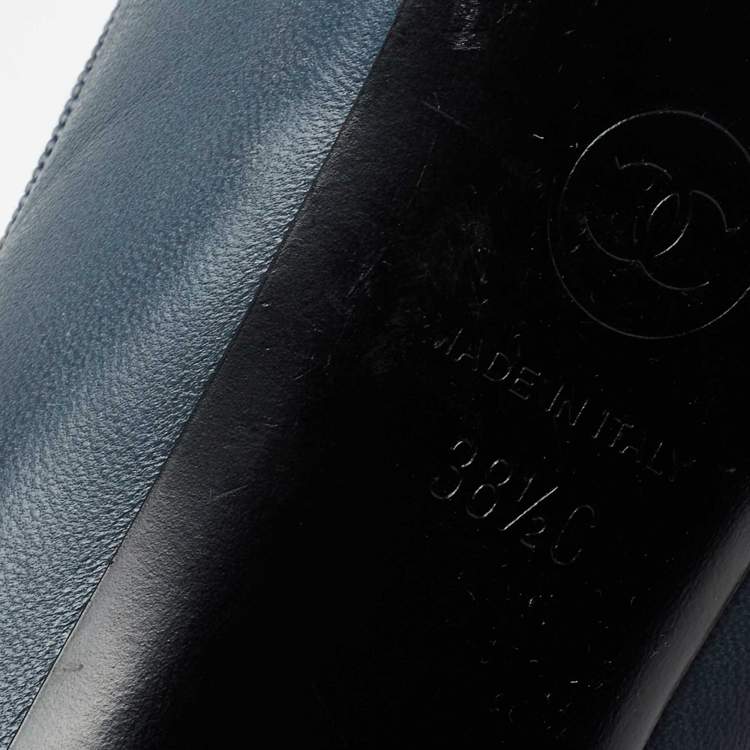 Pre Owned Chanel Slate Gray/Burgundy Leather CC Cap-Toe Bow Pumps Size 38.5