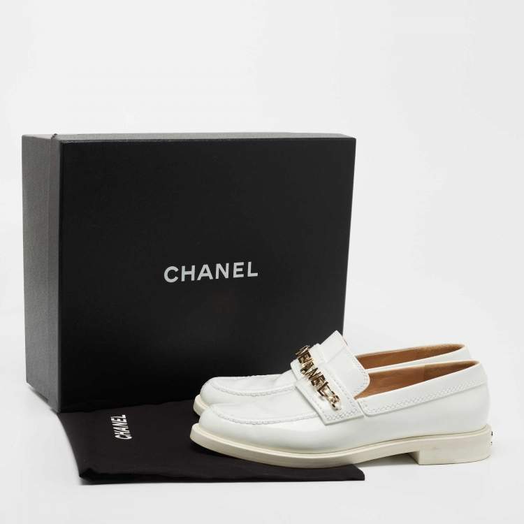 Pre Owned Chanel White Leather Logo Chain Slip On Loafers Size 38
