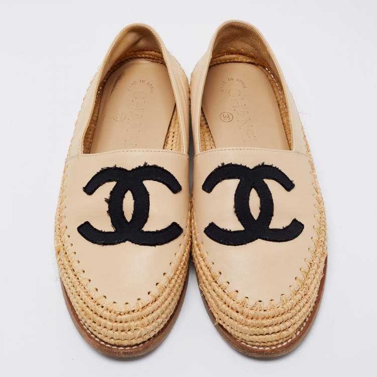 Pre Owned Chanel Beige/Black Leather and Woven Raffia CC Espadrille Flats Size 36