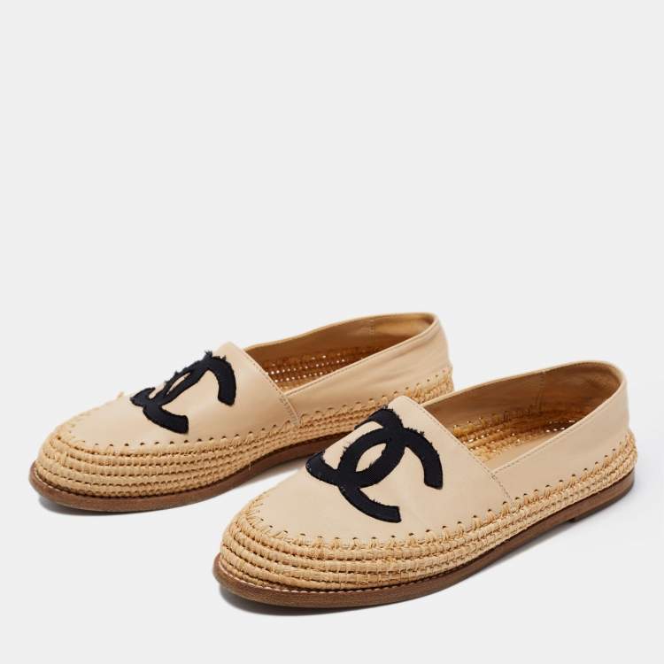 Pre Owned Chanel Beige/Black Leather and Woven Raffia CC Espadrille Flats Size 36