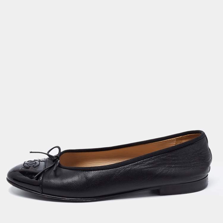 Chanel Black Leather and Patent CC Ballet Flats Size 38.5 Chanel | The  Luxury Closet