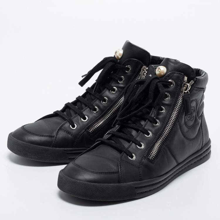 CHANEL, Shoes, Chanel Classic Double Cc Sneakers