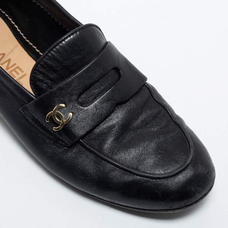Pre Owned Chanel Black Leather CC Penny Loafers Size 39.5