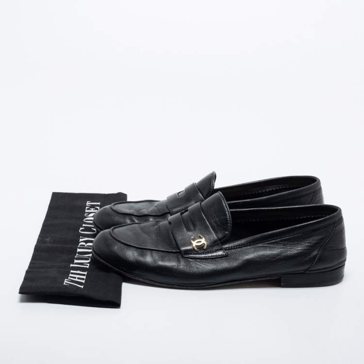 Pre Owned Chanel Black Leather CC Penny Loafers Size 39.5
