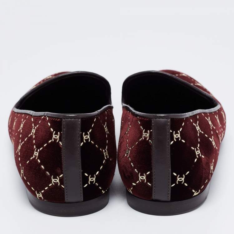 Pre Owned Chanel Burgundy Leather and Quilted Velvet CC Smoking Slippers Size 38