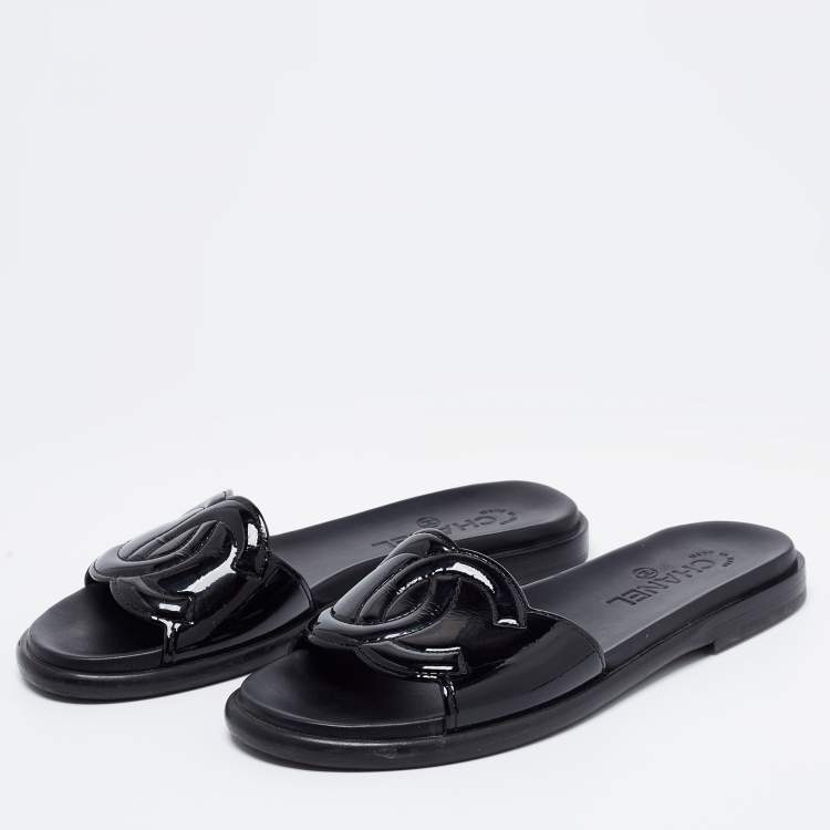 Pre Owned Chanel Black Patent Leather CC Slide Flats Size 38