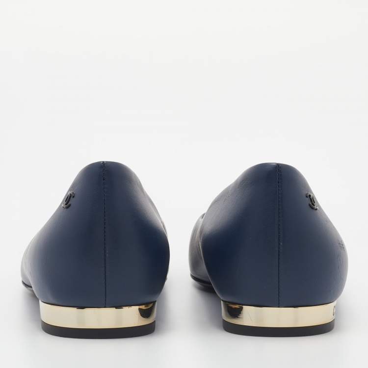 Pre Owned Chanel Blue/Black Leather CC Ballet Flats Size 39.5
