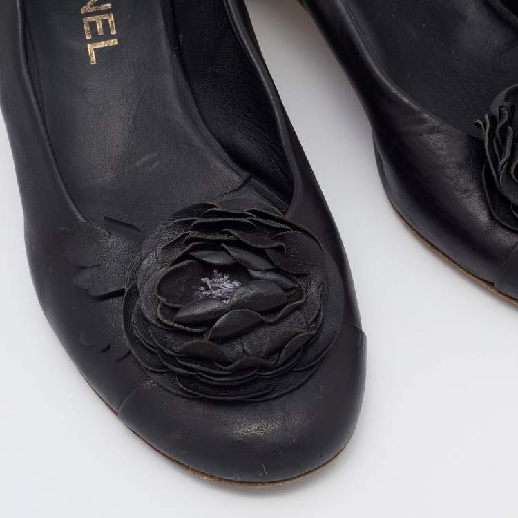 Pre Owned Chanel Black Leather Camellia Block Heel Pumps Size 37.5