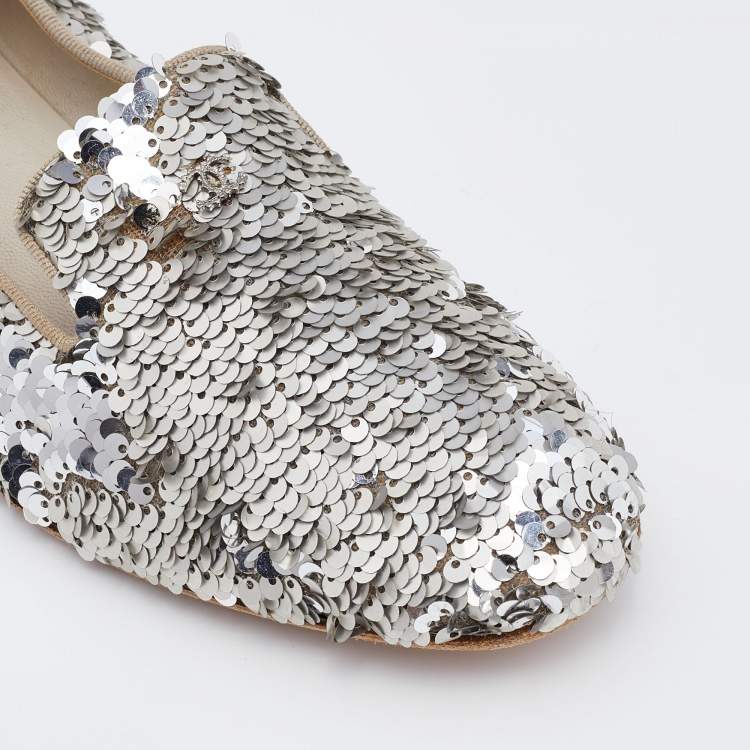 Pre Owned Chanel Silver Sequin CC Smoking Slippers Size 38.5