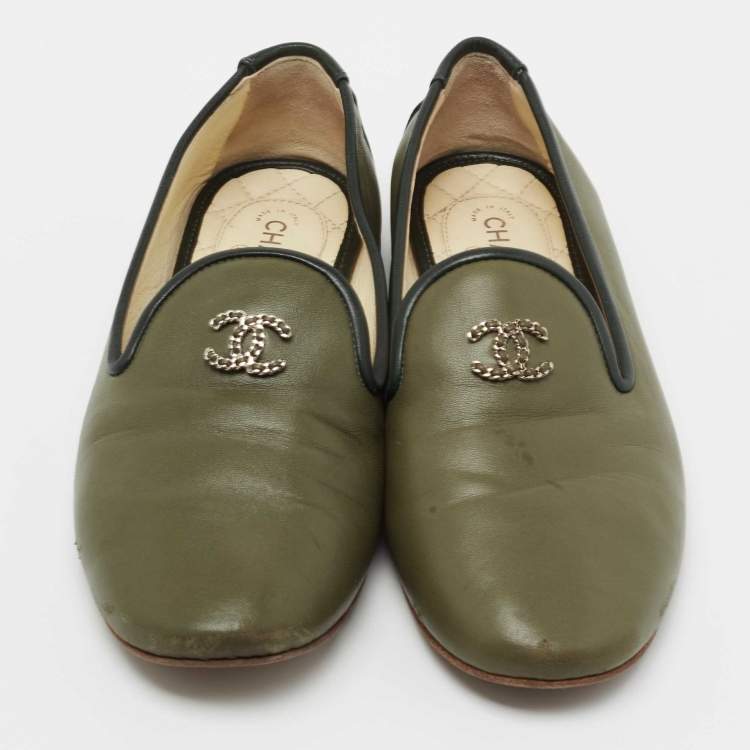Pre Owned Chanel Olive Green Leather CC Slip On Smoking Slippers Size 36