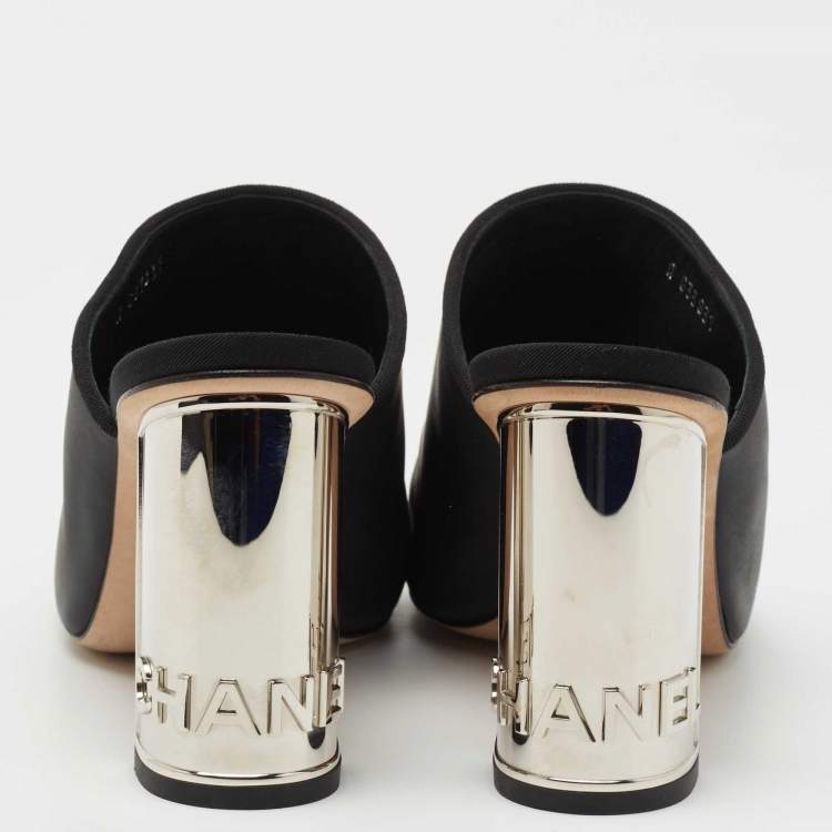 Pre Owned Chanel Black Leather CC Cap-Toe Sandals Size 39