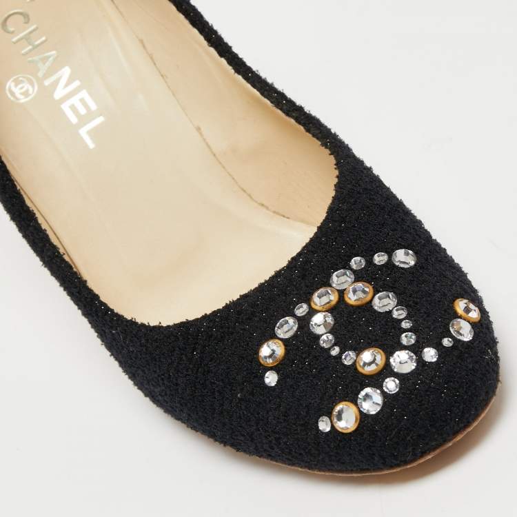 Pre Owned Chanel Black Tweed Crystal CC Embellished Pumps Size 39