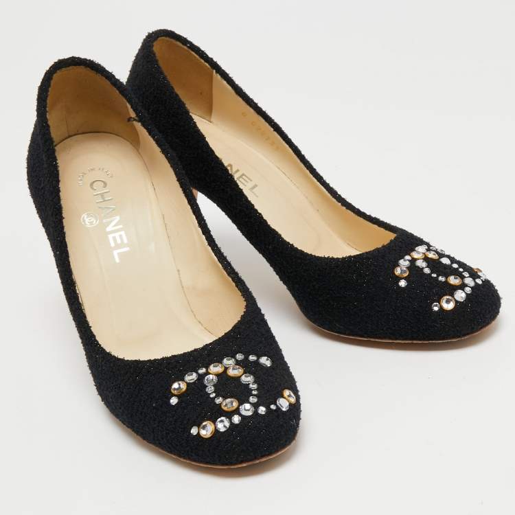 Pre Owned Chanel Black Tweed Crystal CC Embellished Pumps Size 39