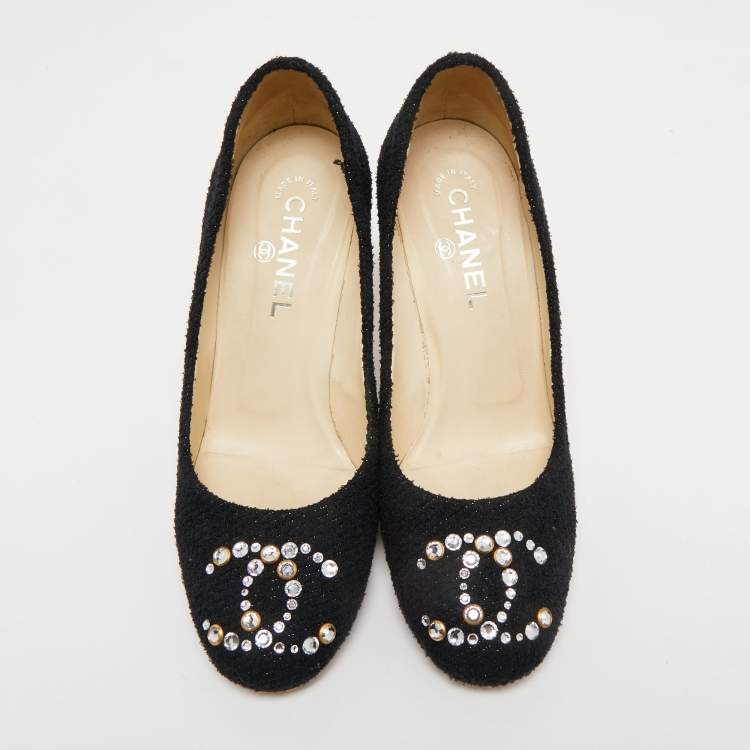 Pre Owned Chanel Black Tweed Crystal CC Embellished Pumps Size 39