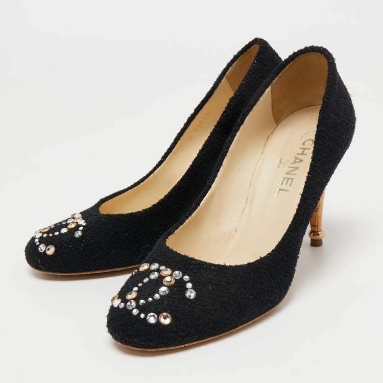 Pre Owned Chanel Black Tweed Crystal CC Embellished Pumps Size 39