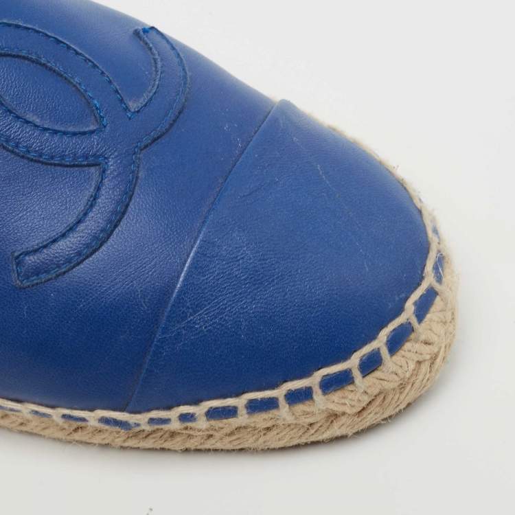 Pre Owned Chanel Blue Leather CC Espadrille Flats Size 36