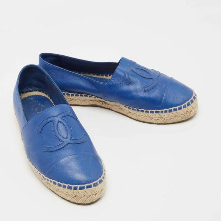 Pre Owned Chanel Blue Leather CC Espadrille Flats Size 36