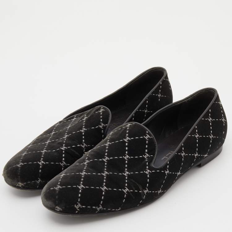 Pre Owned Chanel Grey Velvet Quilted CC Logo Smoking Slippers Size 39.5